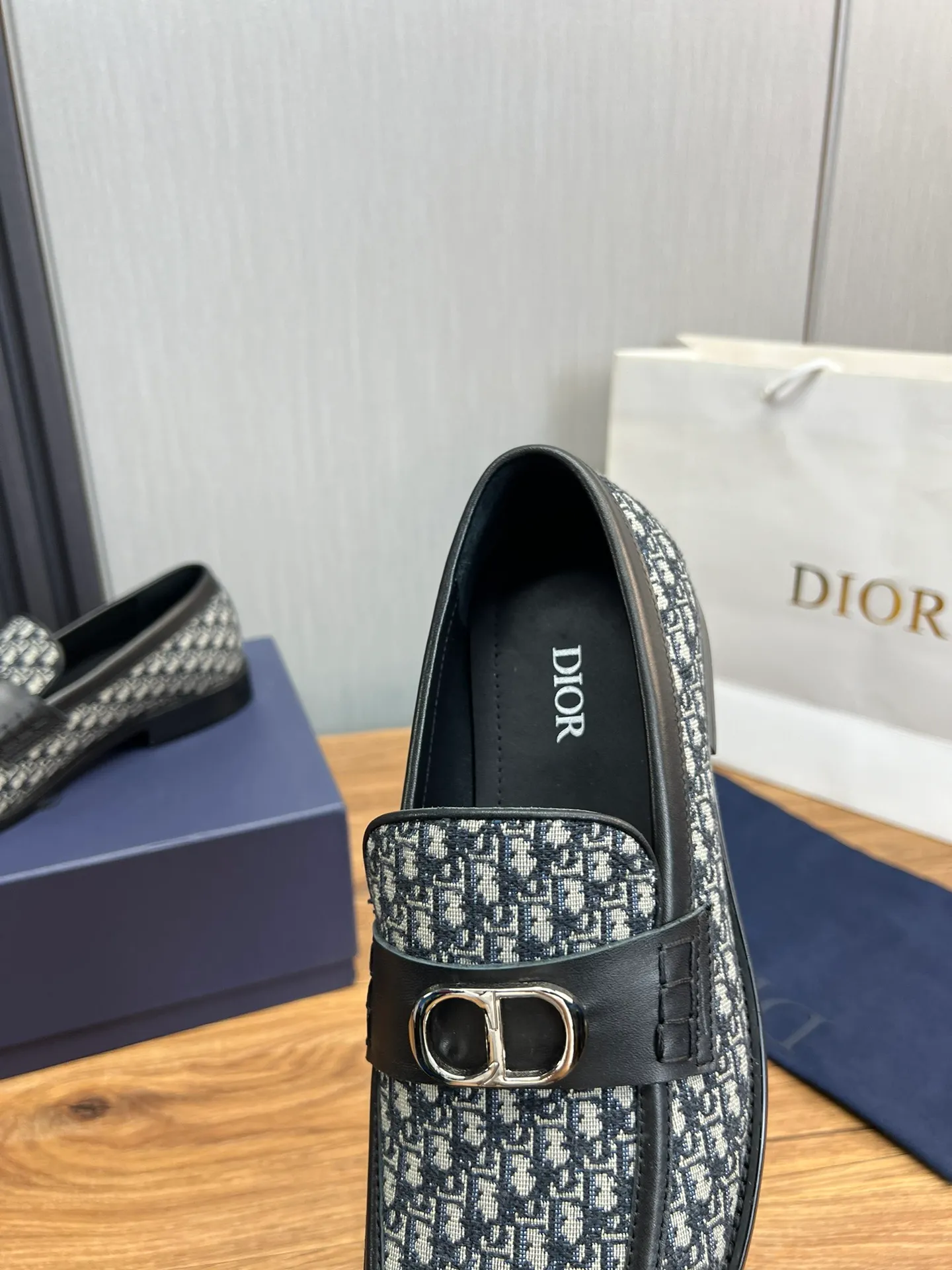 Men's men's shoes 💰580💰 Dior men's business casual leather shoes 👞all made of imported original brand leather, just to create a more comfortable wearing experience, upper: original cowhide ➕ imported sheepskin lining, original non-slip and wear-resistant rubber outsole ✔️36-45 (38.45 non-refundable)
